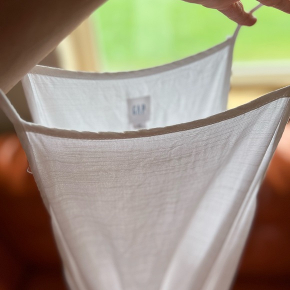 Gap XS maxi dress with embroidered detail at bottom. - Picture 4 of 6